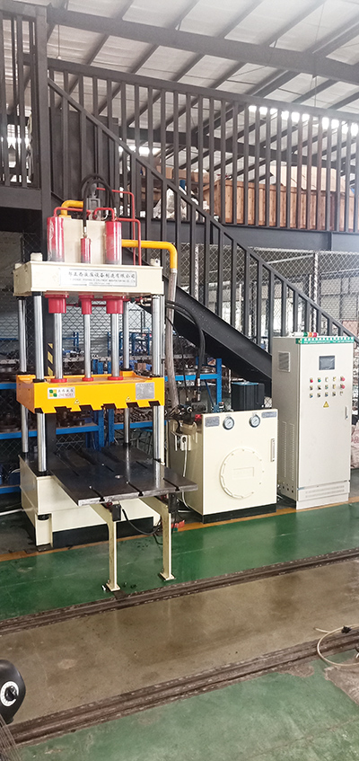 山東德州液壓機需求客戶定制的60噸精密伺服液壓機圓滿交貨，祝賀！